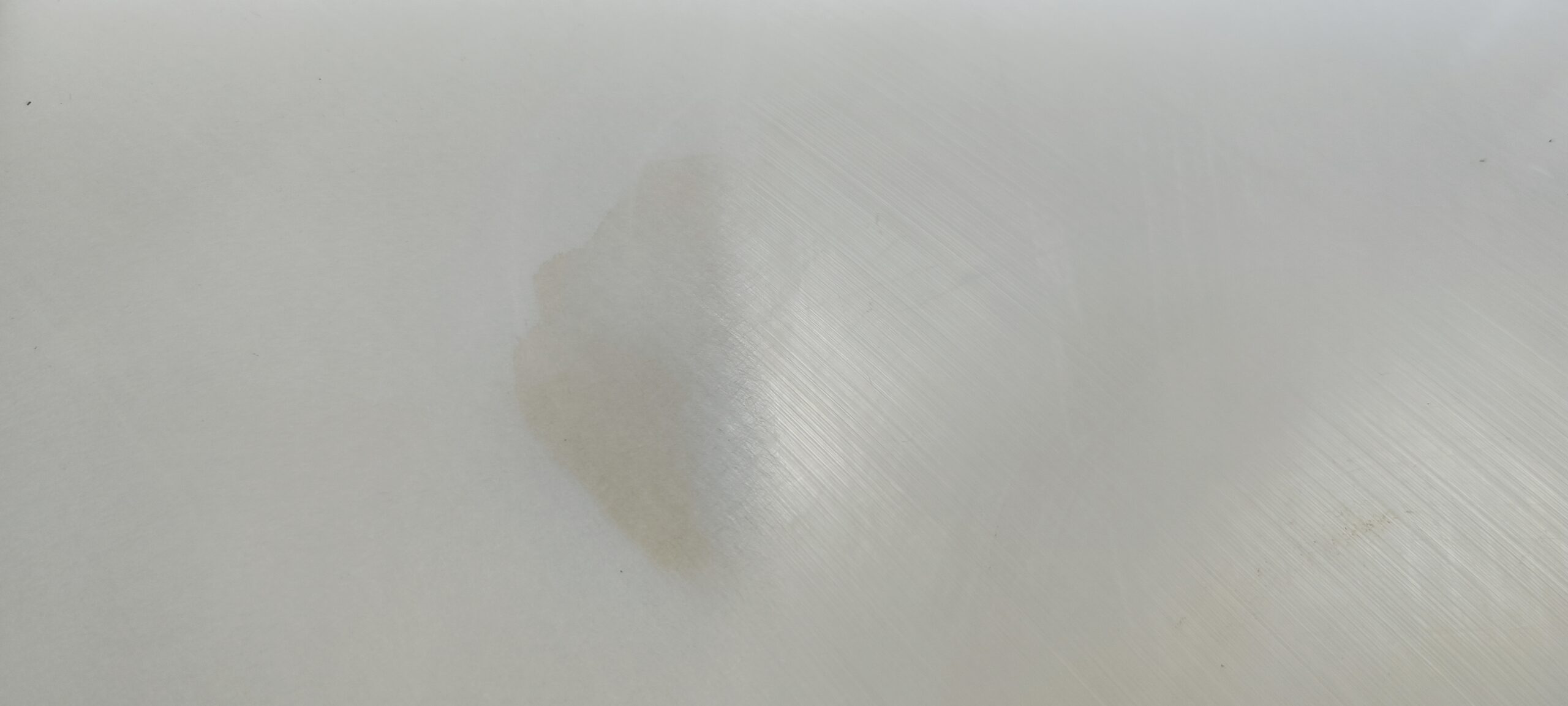 Größenvergleich Schnitte auf Schneidebrett mit ganz feiner Spülbürste